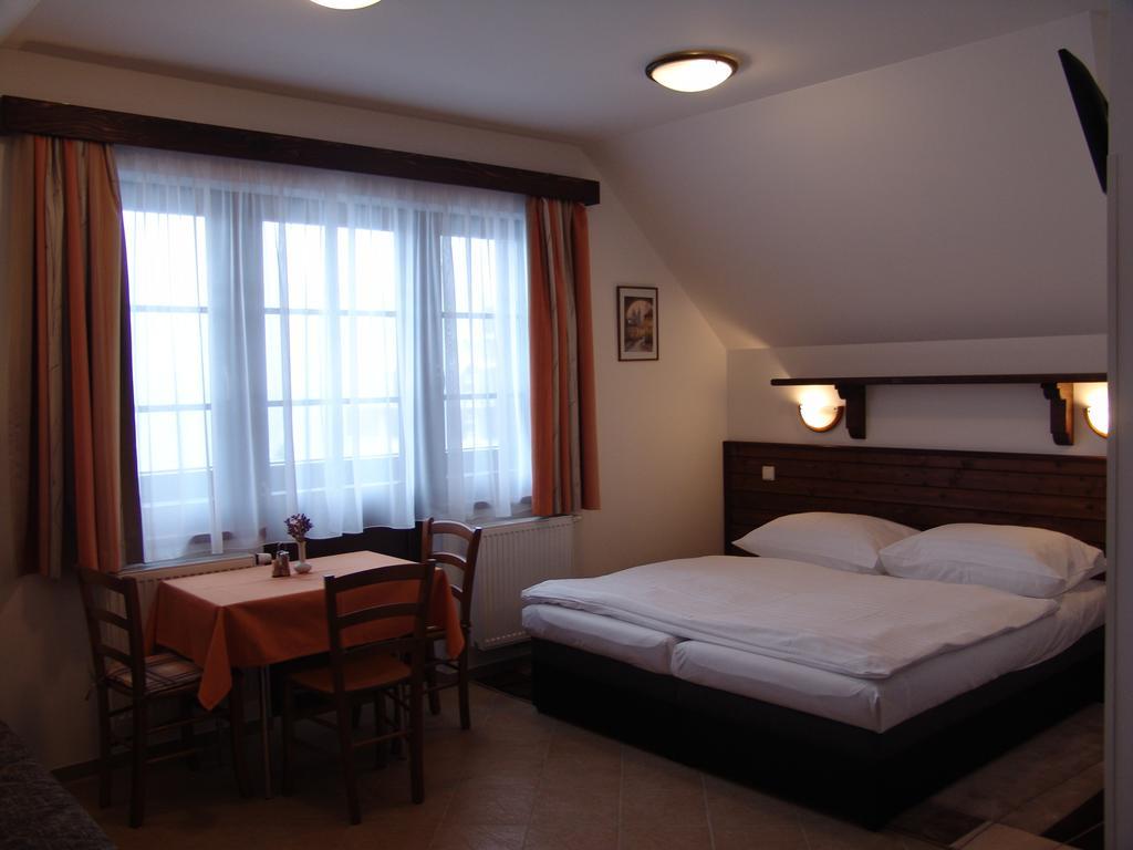 U Kaminku Apartment *